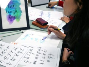 atelier calligraphie HEC Au féminin - Calligraphique